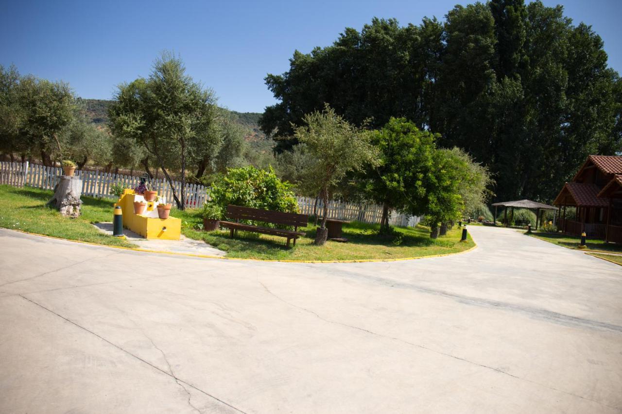 El Venero De Mostoles Constantina Ngoại thất bức ảnh